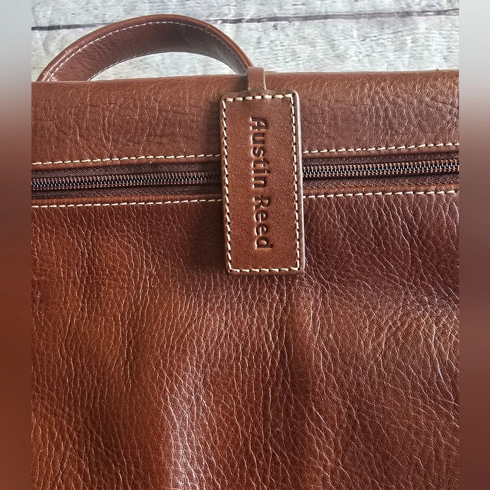 AUSTIN REED BROWN LEATHER CROSBODY LAPTOP/BRIEFCASE MAN MESSENGER BAG